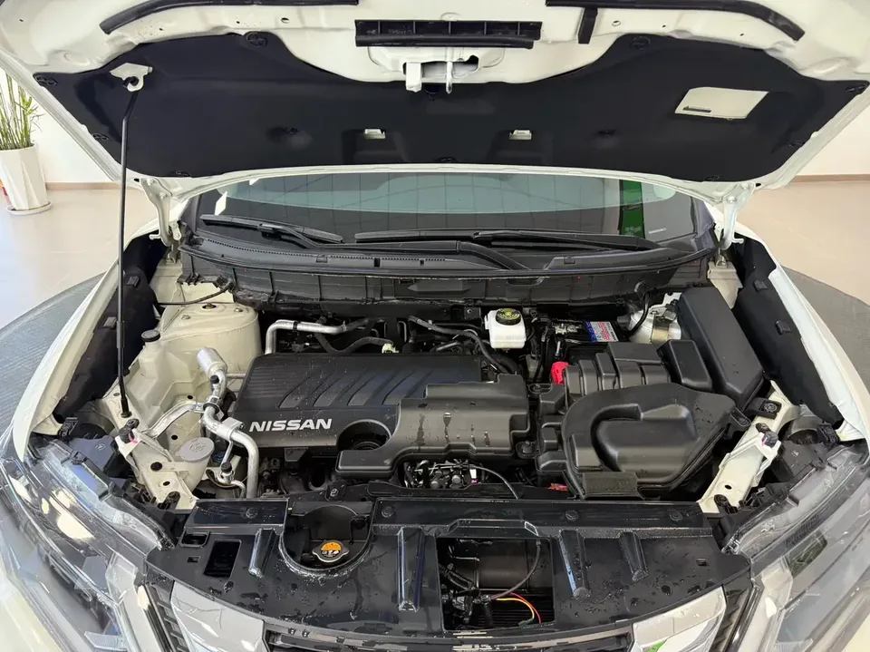 Nissan X-Trail Qijun 2023 Classic Edition 2.0L 2WD Smart Comfort Edition 2023 — thumbnail 3