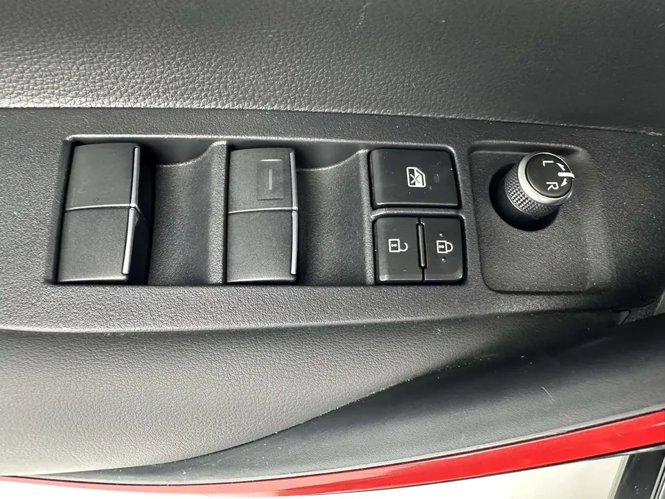 Toyota Levin Lei Ling 2022 185T CVT Sports Edition 2022 — thumbnail 5