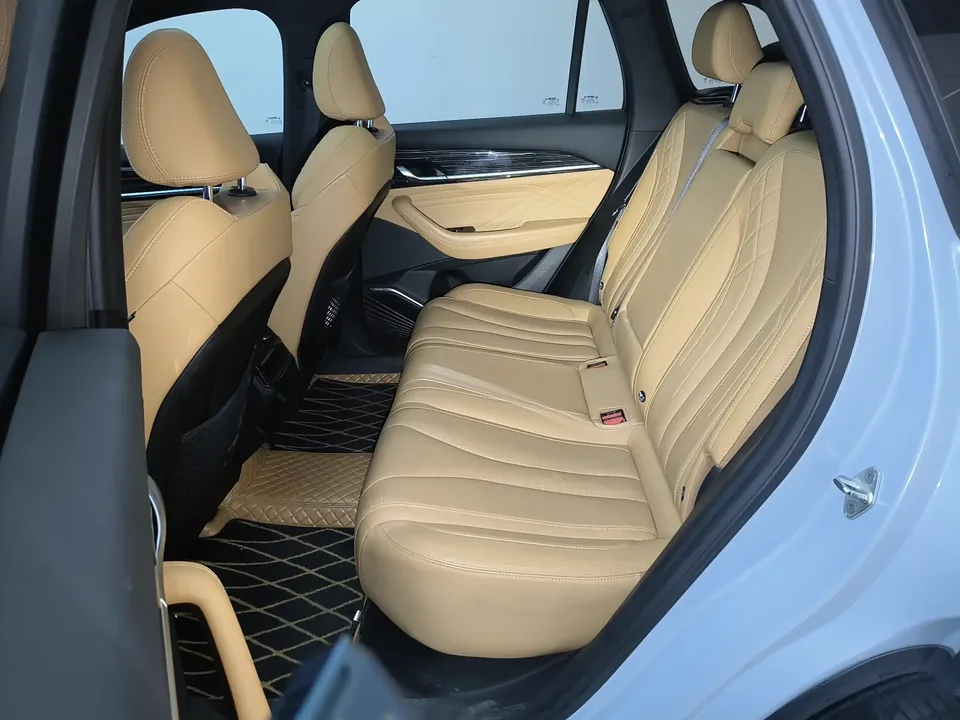 Geely Monjaro (extended range electric version) Xingyue L extended range electric version 2022 1.5T DHT Extended Range Electric Ultimate Edition 2023 — thumbnail 3