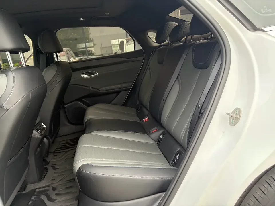 BYD Qin L EV Qin L EV 2025 470KM Leading Model 2025 — thumbnail 3