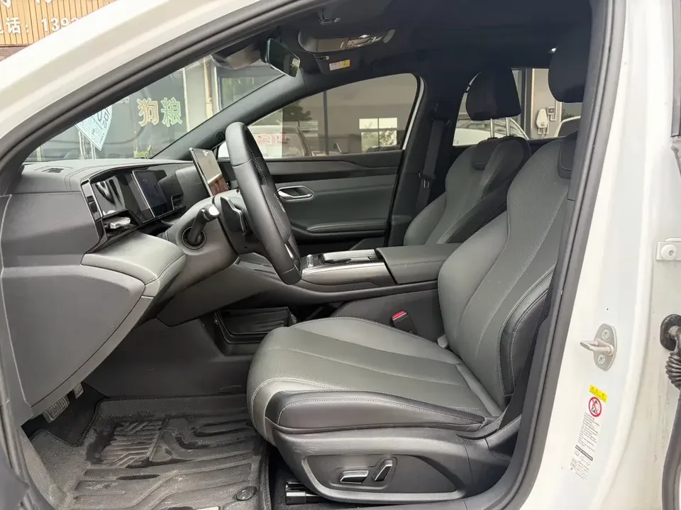 BYD Qin L EV Qin L EV 2025 470KM Leading Model 2025 — thumbnail 5