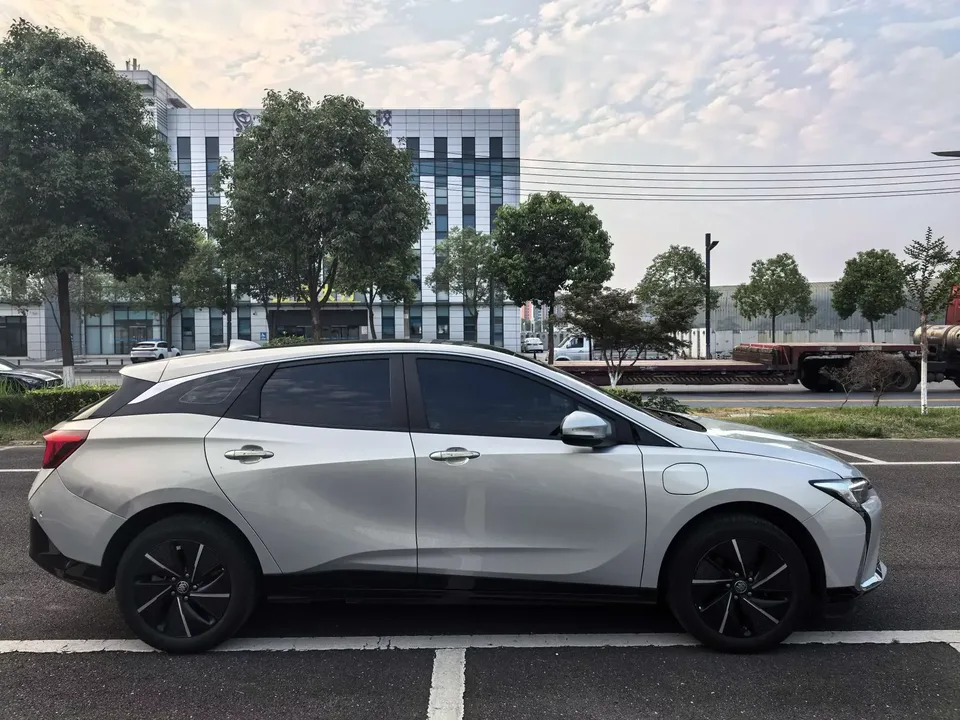 Buick Micro blue 6 Micro blue 6 2024 430km Enjoy Edition 2024 — миниатюра 2