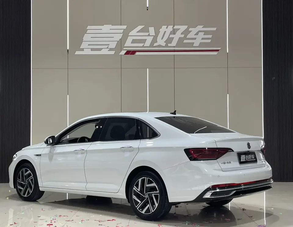 Volkswagen Sagitar Sagitar 2023 280TSI DSG Beyond Edition Plus 2022 — thumbnail 4
