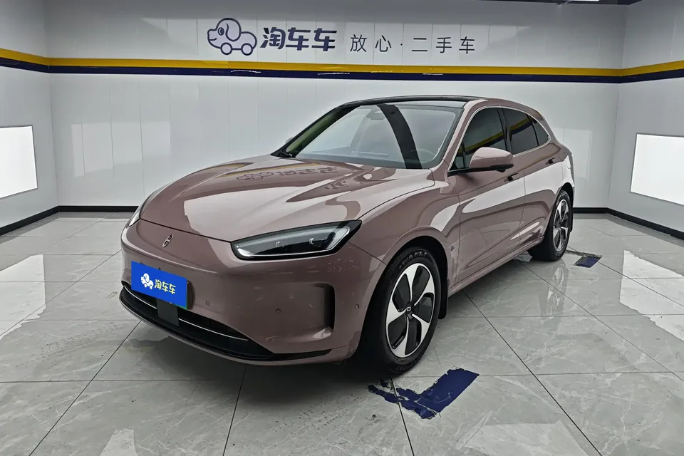 AITO M5 Wenjie M5 2022 Pure electric rear-wheel drive standard version 2023 — photo 1, buy with delivery to Moscow