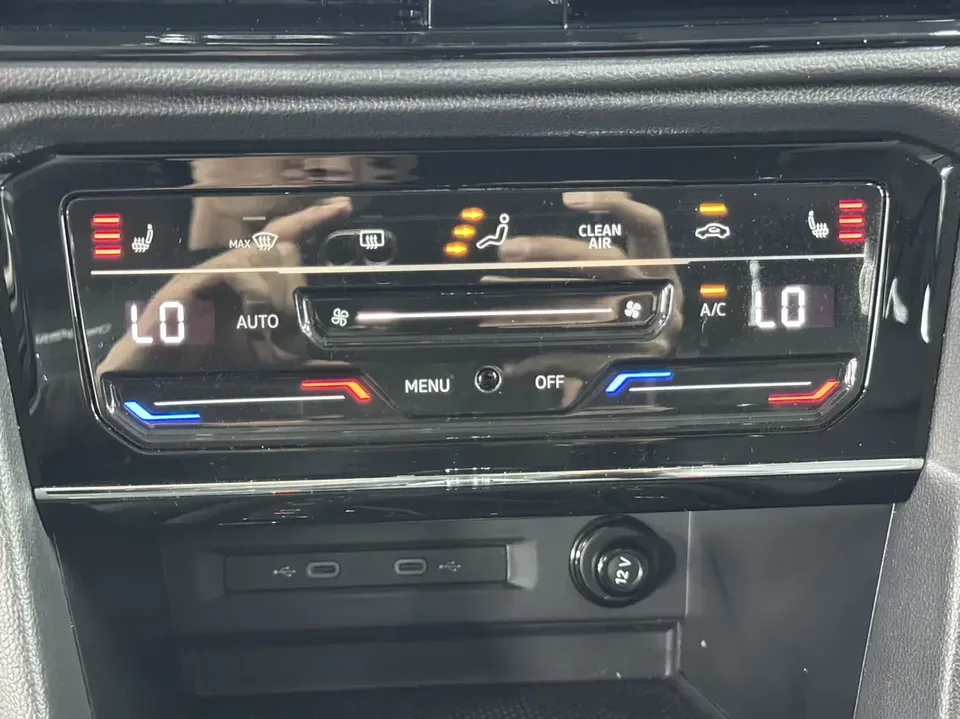 Volkswagen Tharu tuyue 2022 280TSI 2WD Deluxe Edition 2023 — thumbnail 3
