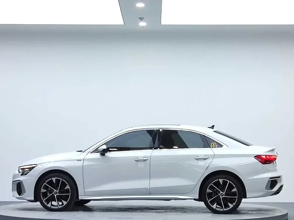 Audi A3 Audi A3 2022 A3L Limousine 35 TFSI Stylish Sports 2022 — thumbnail 4