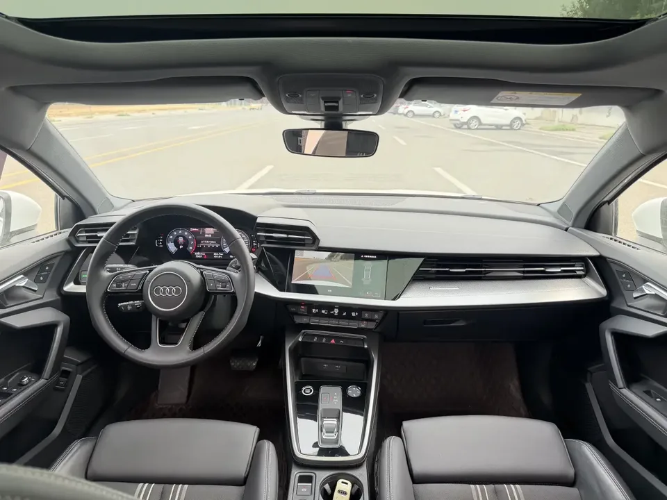 Audi A3 Audi A3 2022 Sportback 35 TFSI Stylish and sporty 2022 — thumbnail 3