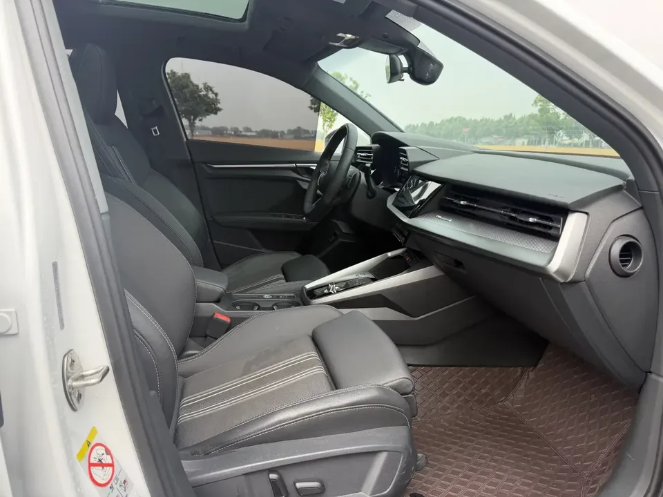 Audi A3 Audi A3 2022 Sportback 35 TFSI Stylish and sporty 2022 — thumbnail 5