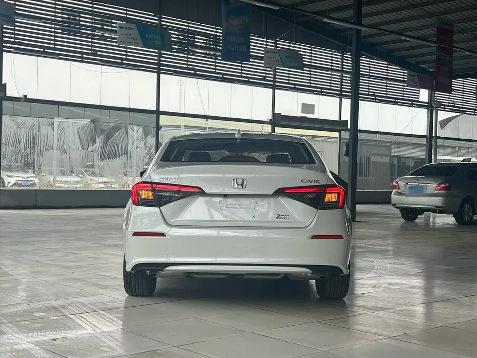 Honda CIVIC Civic 2022 240TURBO CVT Jincheng Edition 2026 — миниатюра 2