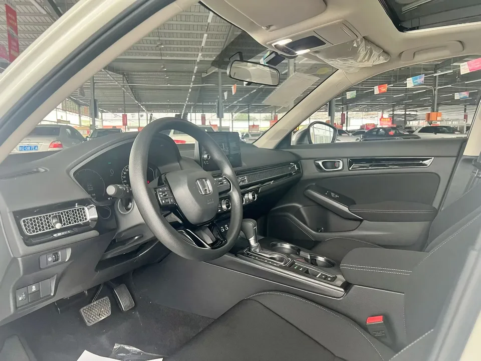 Honda CIVIC Civic 2022 240TURBO CVT Jincheng Edition 2026 — миниатюра 3