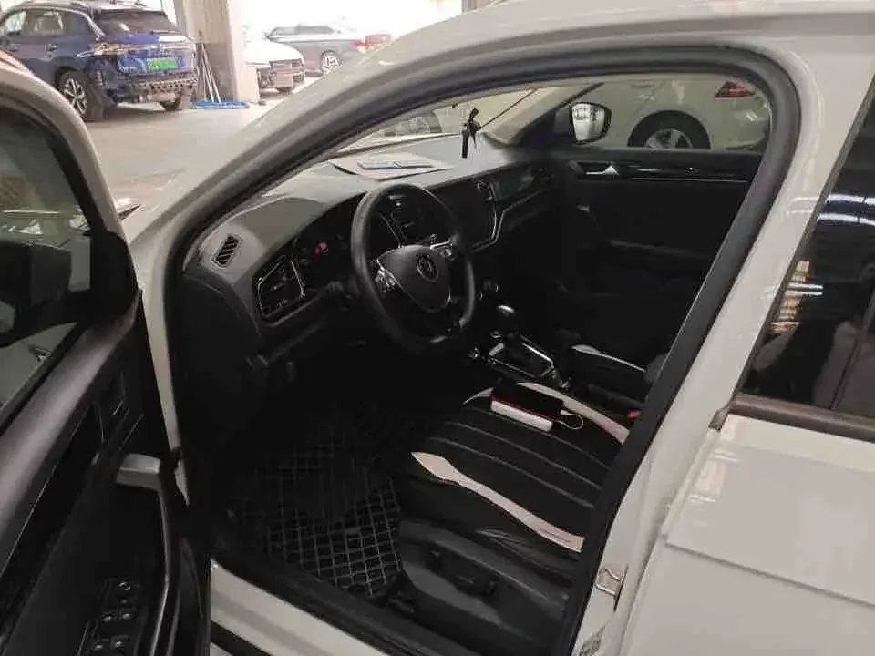 Volkswagen T-Roc TANG 2022 280TSI DSG 2WD Comfort PLUS 2022 — thumbnail 4