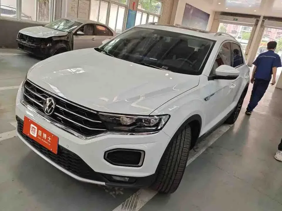 Volkswagen T-Roc TANG 2022 280TSI DSG 2WD Comfort PLUS 2022 — photo 1, buy with delivery to Moscow