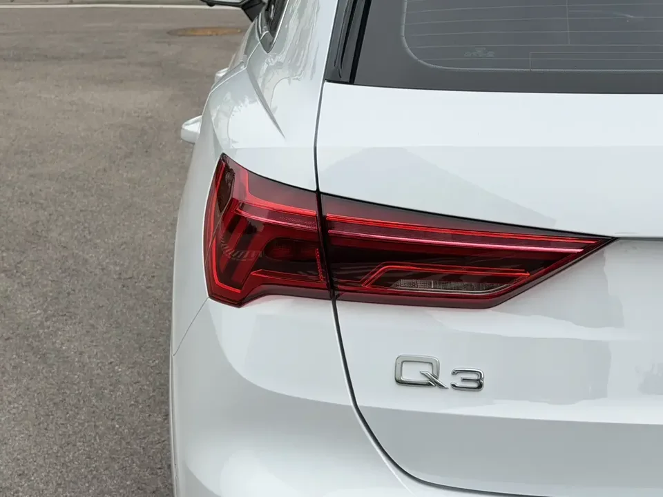 Audi Q3 Audi Q3 2022 35 TFSI Stylish Dynamic 2022 — thumbnail 3