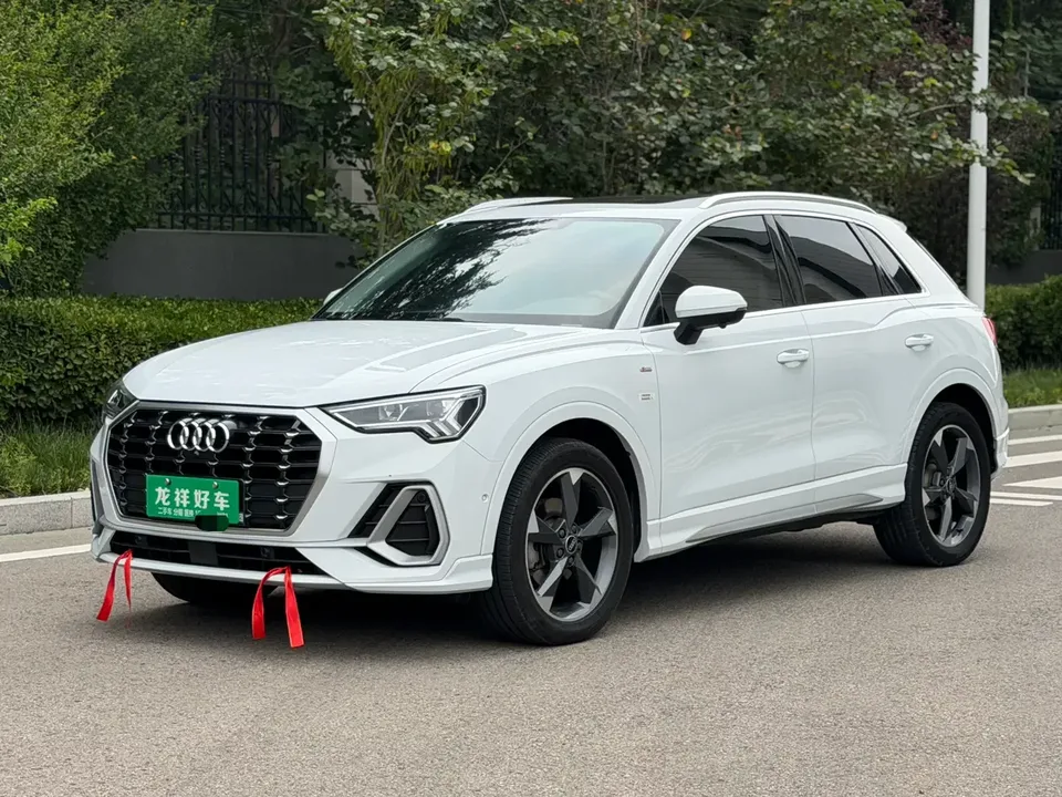 Audi Q3 Audi Q3 2022 35 TFSI Stylish Dynamic 2022 — photo 1, buy with delivery to Moscow