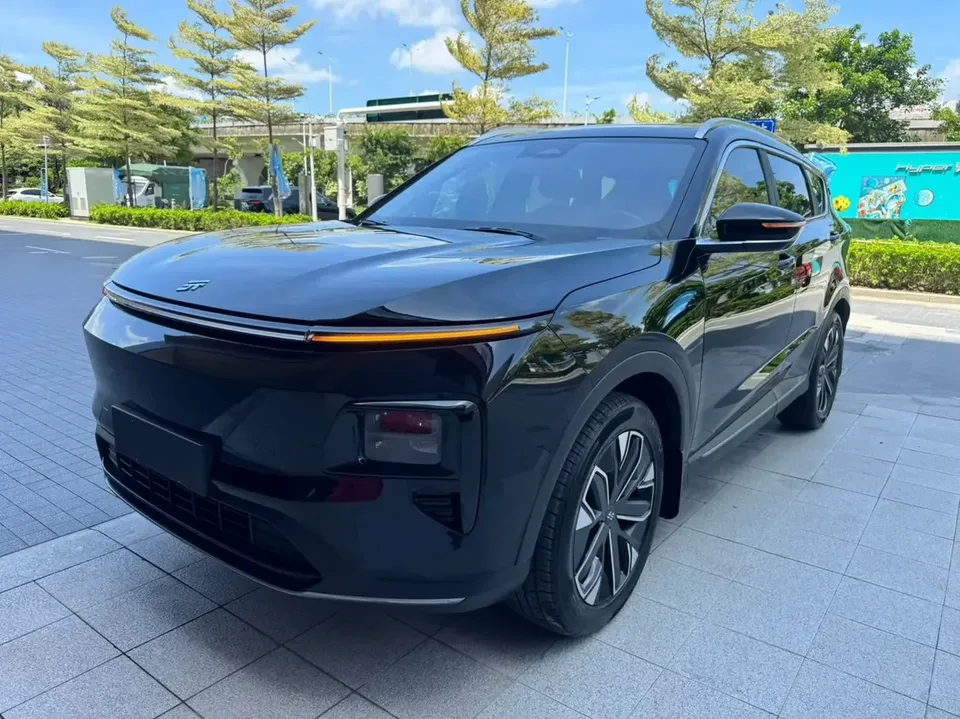 Jietu Shanhai JETOUR SHANHAI L7 JETOUR SHANHAI L7 2024 1.5TD DHT MAX+ 2024 — photo 1, buy with delivery to Moscow