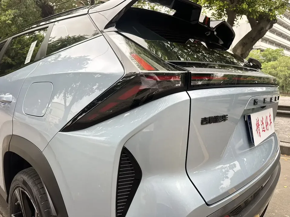 Geely Atlas Boyue 2024 1.5TD Smart Edition 2024 — thumbnail 3