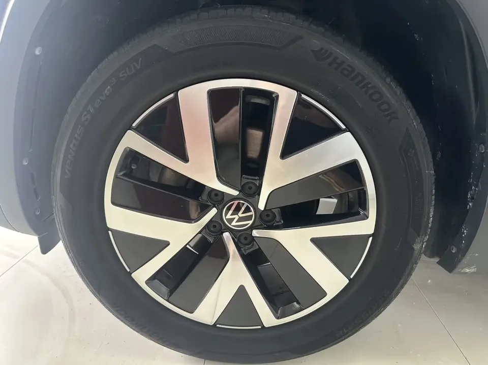 Volkswagen Tayron Tanyue 2023 280TSI 2WD Luxury Plus Advanced Edition 2022 — thumbnail 4