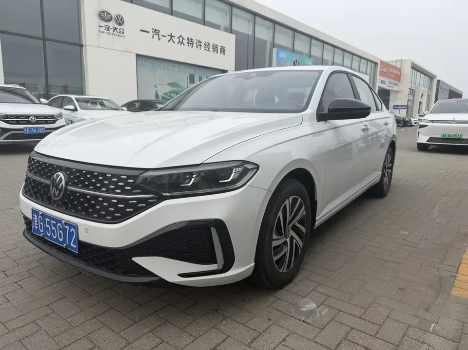 Volkswagen Lavida Lavida 2024 300TSI DSG Starry Sky Edition 2024 — photo 1, buy with delivery to Moscow