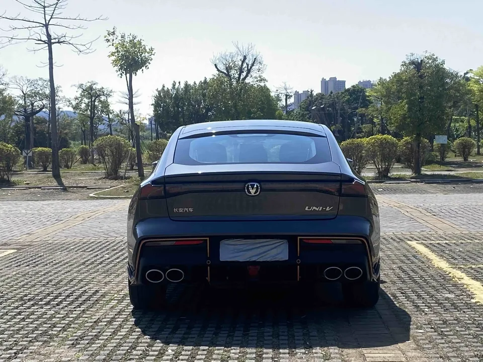 Changan UNI-V Changan UNI-V 2023 1.5T Sports Edition 2024 — thumbnail 2