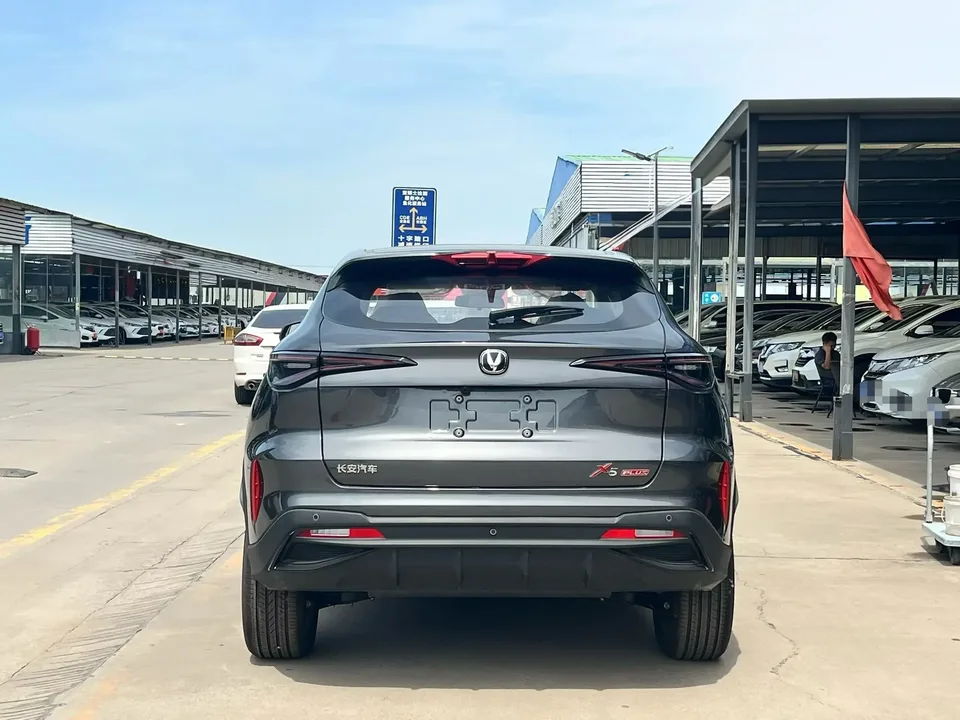 Changan X5 Plus Changan X5 PLUS 2025 1.5T DCT Beyond Edition 2026 — миниатюра 2