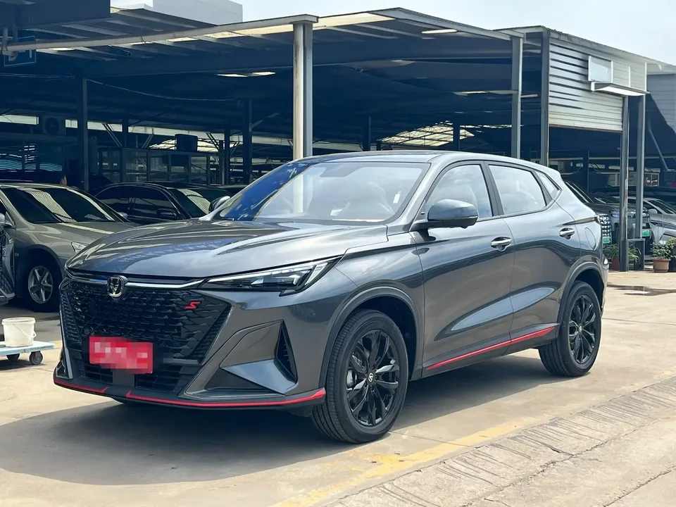 Changan X5 Plus Changan X5 PLUS 2025 1.5T DCT Beyond Edition 2026 — фото 1, купить с доставкой в Москву