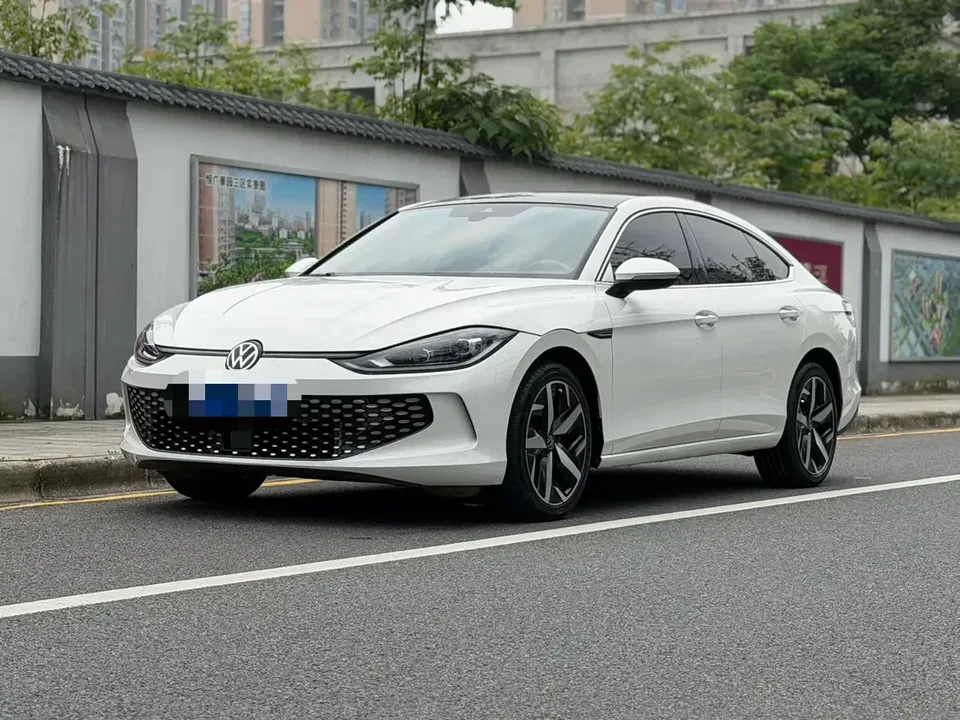 Volkswagen Lamando Lingdu 2022 Lingdu L 280TSI DSG Cool Edition 2022 — photo 1, buy with delivery to Moscow