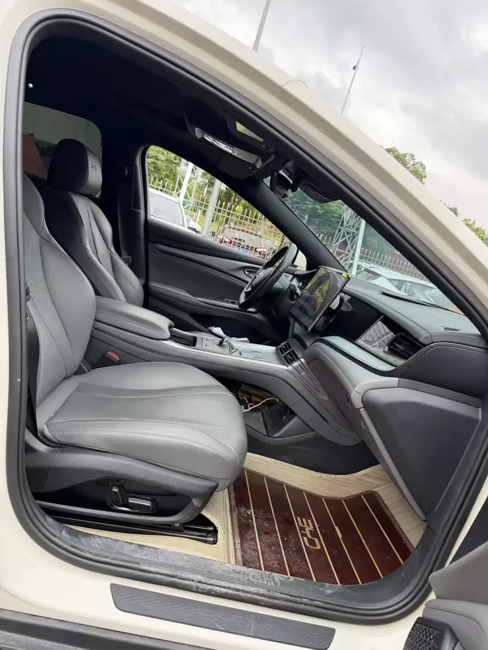 BYD Seal DM Seal DM 2024 Honor Edition DM-i 1.5L 121KM Premium Edition 2024 — thumbnail 3