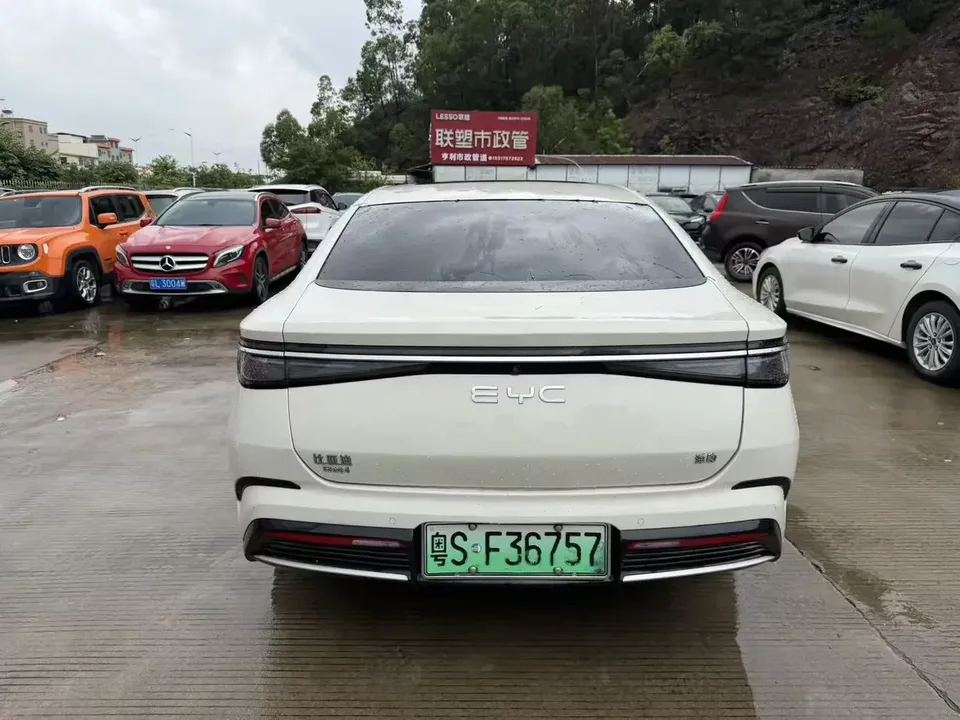 BYD Seal DM Seal DM 2024 Honor Edition DM-i 1.5L 121KM Premium Edition 2024 — thumbnail 4