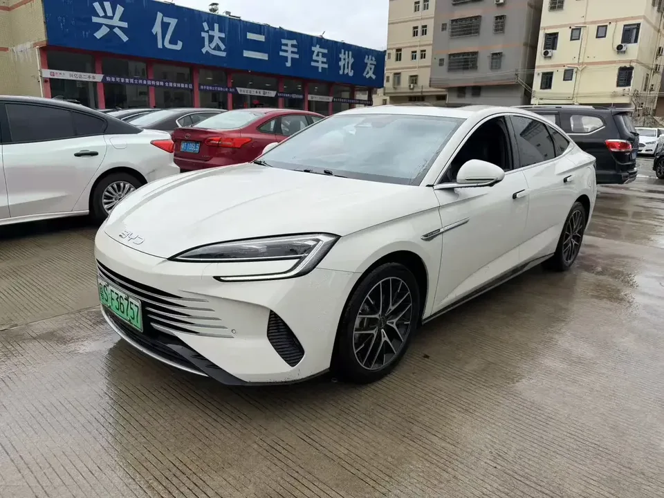 BYD Seal DM Seal DM 2024 Honor Edition DM-i 1.5L 121KM Premium Edition 2024 — photo 1, buy with delivery to Moscow