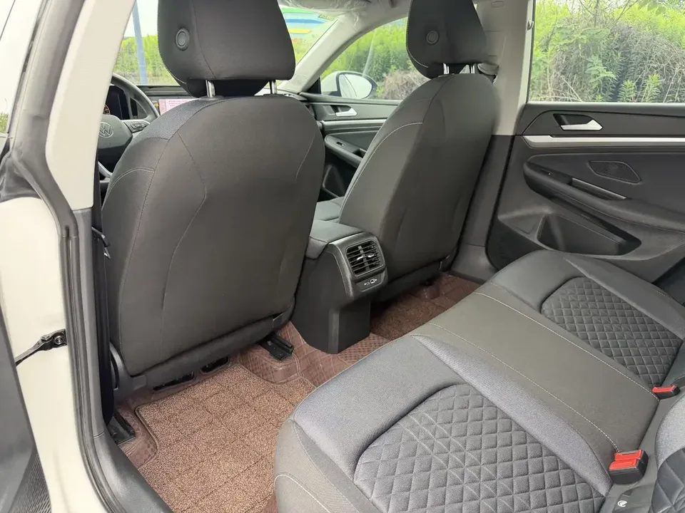 Volkswagen Lamando Lingdu 2022 Lingdu L 280TSI DSG Hot Edition 2022 — thumbnail 3