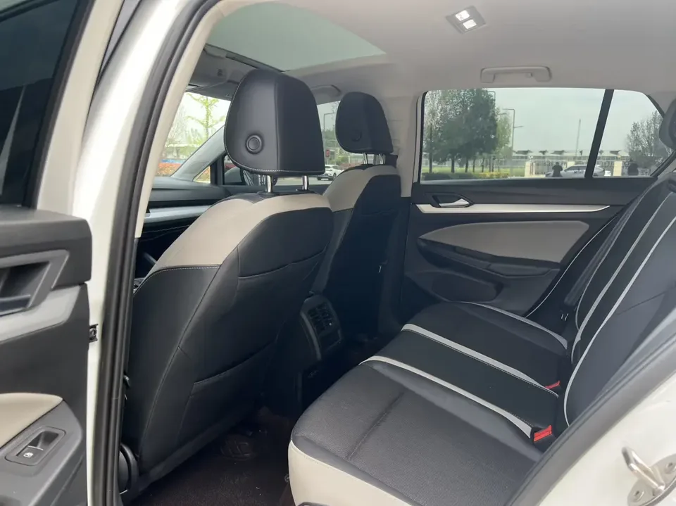 Volkswagen Golf golf 2023 280TSI DSG Pro facelift 2024 — thumbnail 4