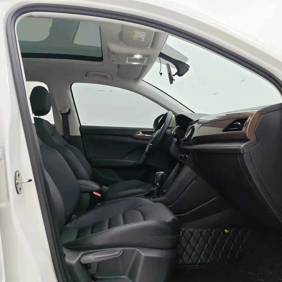Volkswagen Tharu tuyue 2021 280TSI 2WD Comfort Edition 2022 — thumbnail 5