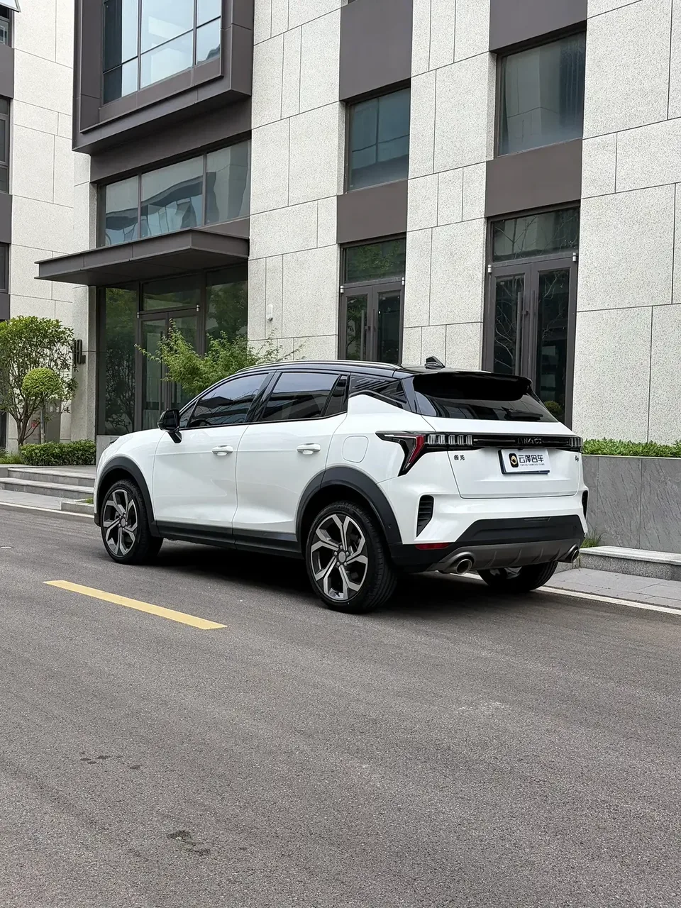 Lynk & Co 06 Lynk & Co 06 2023 Remix 1.5T JinHalo 2024 — thumbnail 4