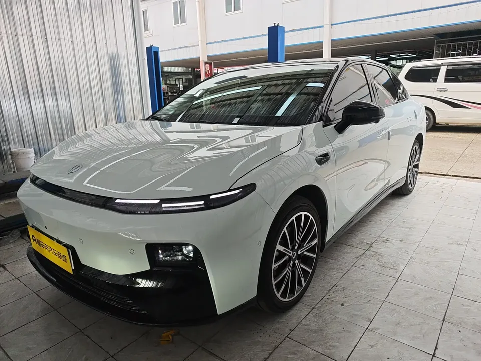 Leapmotor Leap running B01 Leap running B01 2025 550 Comfort Edition 2025 — photo 1, buy with delivery to Moscow
