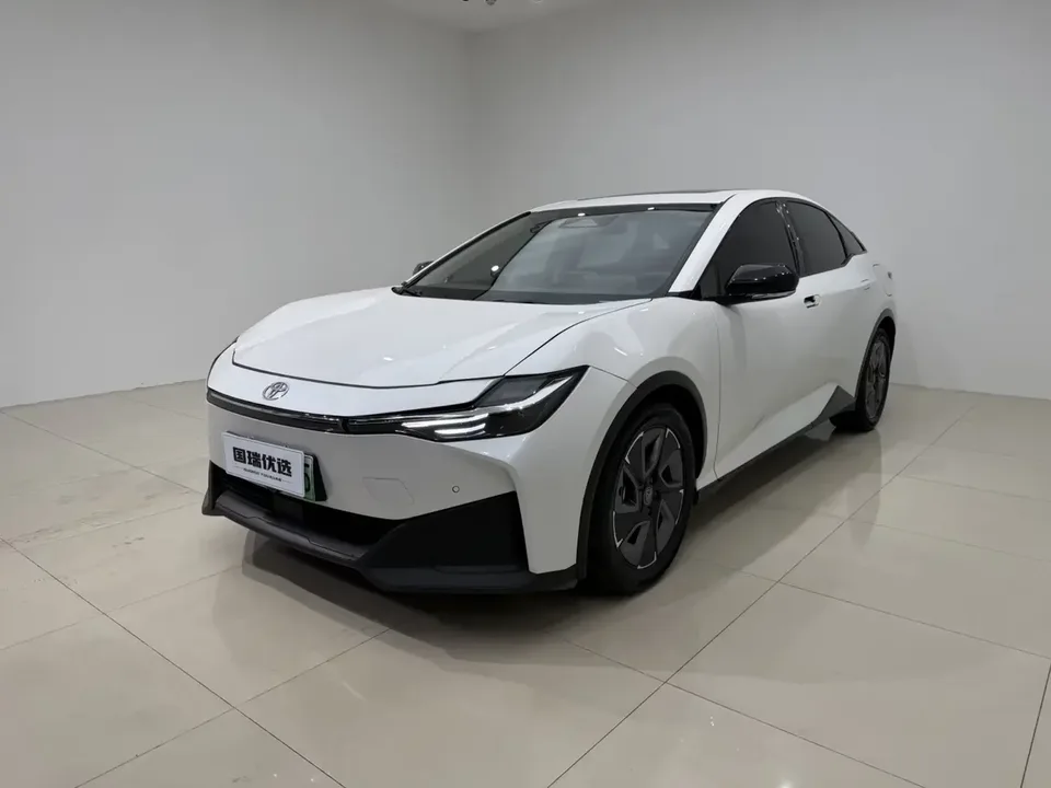 Toyota bZ3 Toyota bZ3 2023 Elite PRO 2023 — photo 1, buy with delivery to Moscow
