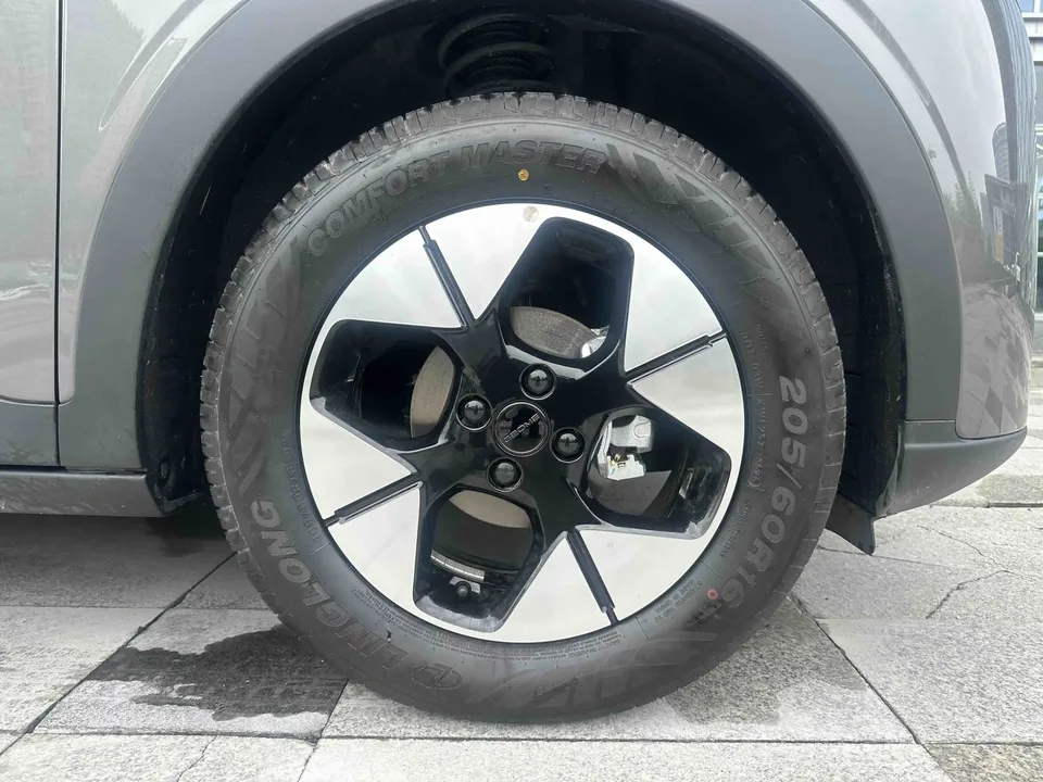 Geely Star Wish Star Wish 2025 UP 410km Explorer Edition 2025 — thumbnail 3