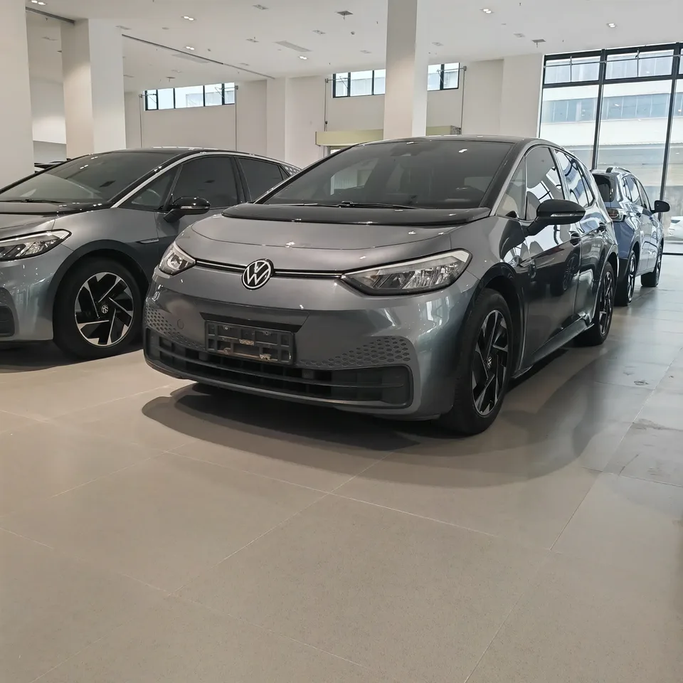 Volkswagen ID.3 Volkswagen ID.3 2023 Pure Smart Edition 2023 — photo 1, buy with delivery to Moscow