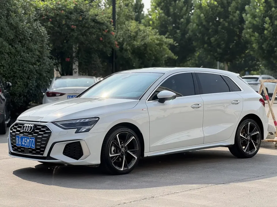 Audi A3 Audi A3 2022 Sportback 35 TFSI Stylish and sporty 2022 — photo 1, buy with delivery to Moscow