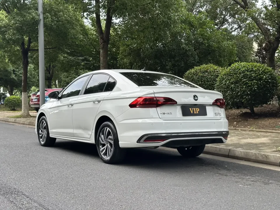 Volkswagen Bora Bora 2025 200TSI DSG Joyride Navigation Edition 2025 — thumbnail 2