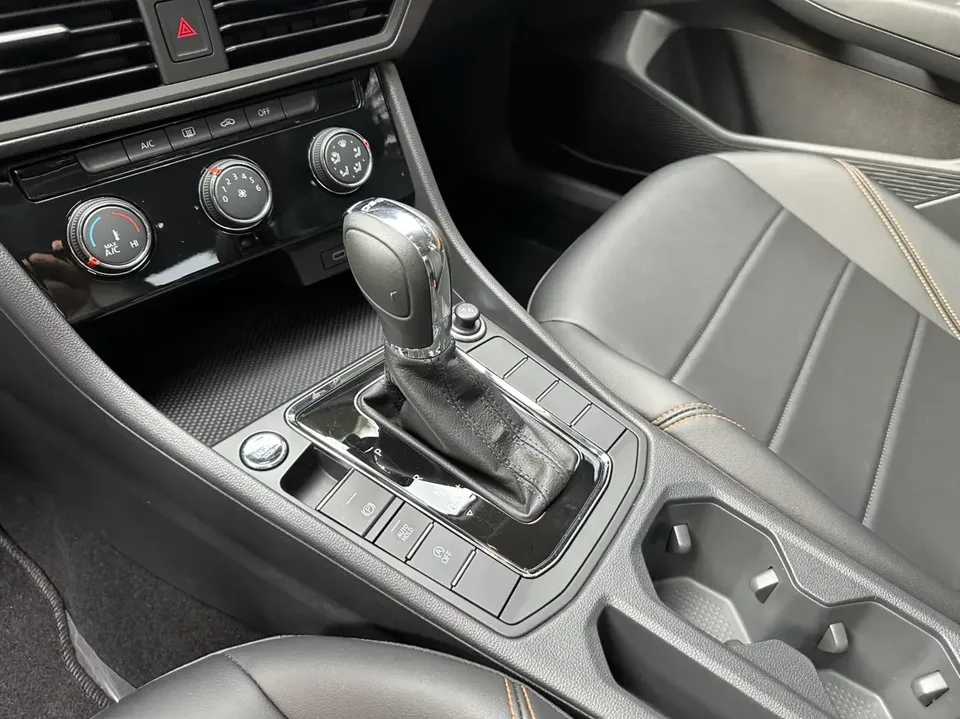 Volkswagen Bora Bora 2025 200TSI DSG Joyride Navigation Edition 2025 — thumbnail 3