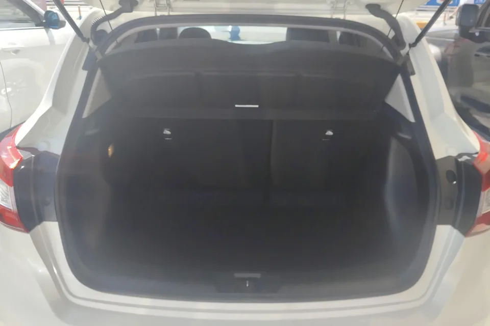 Nissan Tiida Tiida 2021 1.6L CVT Intelligent Travel Edition 2022 — миниатюра 5