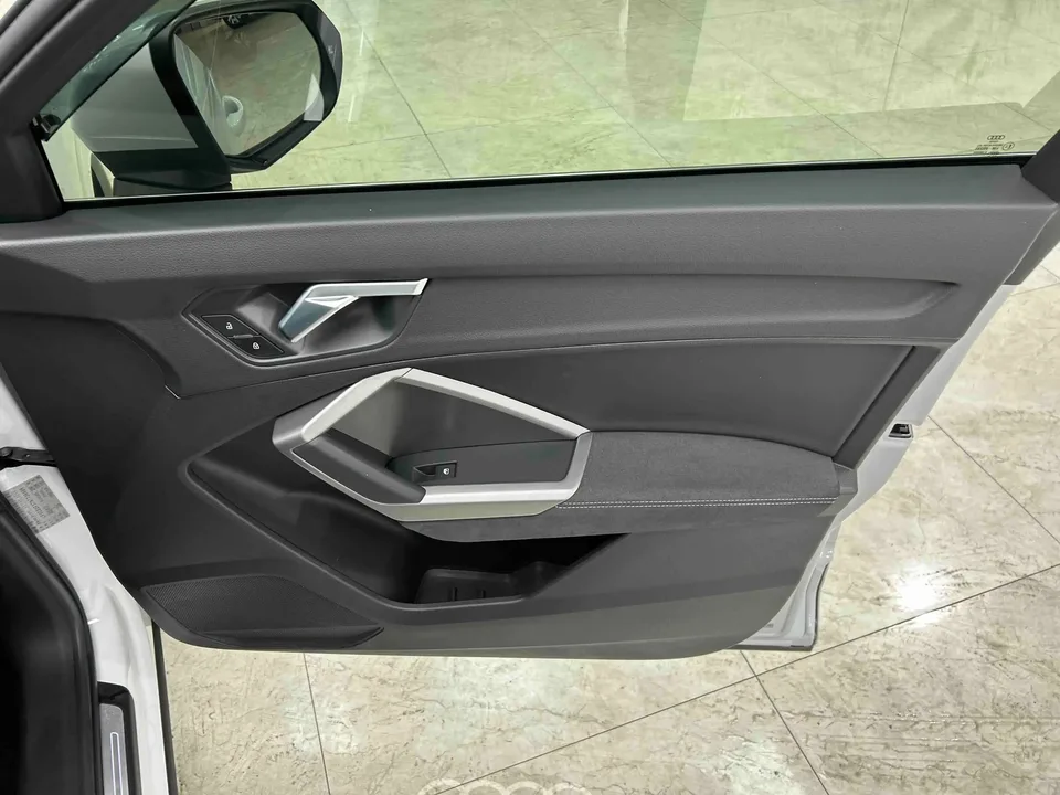 Audi Q3 Audi Q3 2022 35 TFSI Stylish Dynamic 2022 — thumbnail 4