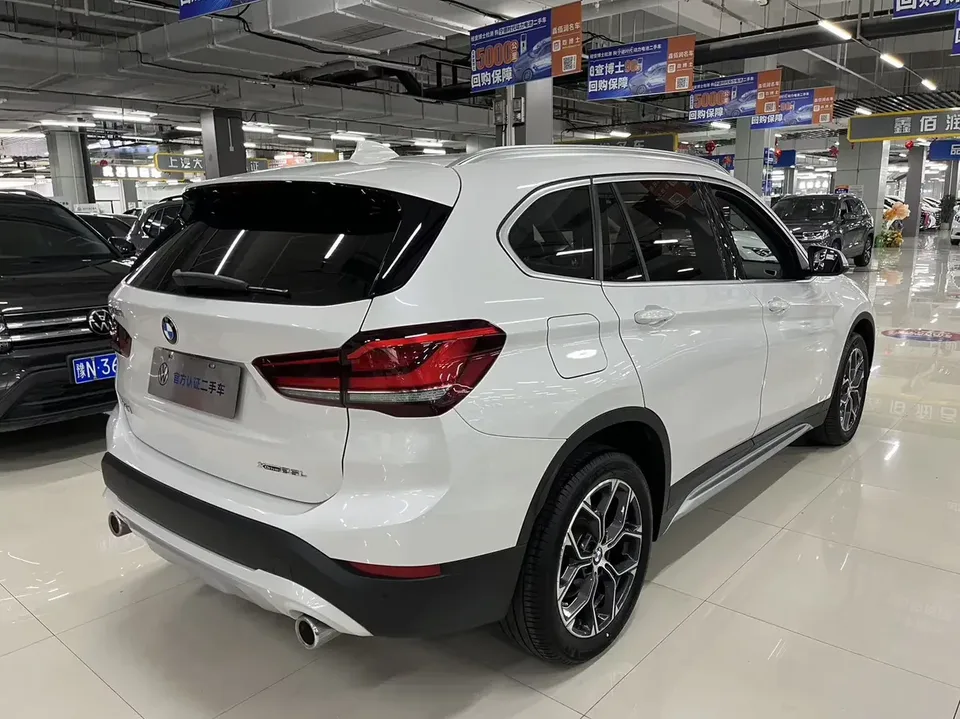 BMW X1 BMW X1 2022 sDrive20Li Fashion 2023 — миниатюра 5