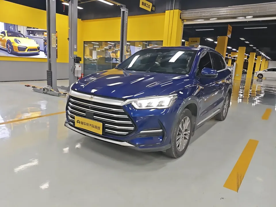 BYD Song Pro DM Song Pro DM 2022 DM-i 51km Premium 2022 — photo 1, buy with delivery to Moscow