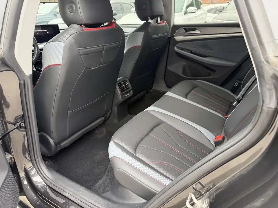 Volkswagen Lamando Lingdu 2023 Lingdu L 280TSI DSG Cool Edition 2023 — thumbnail 4