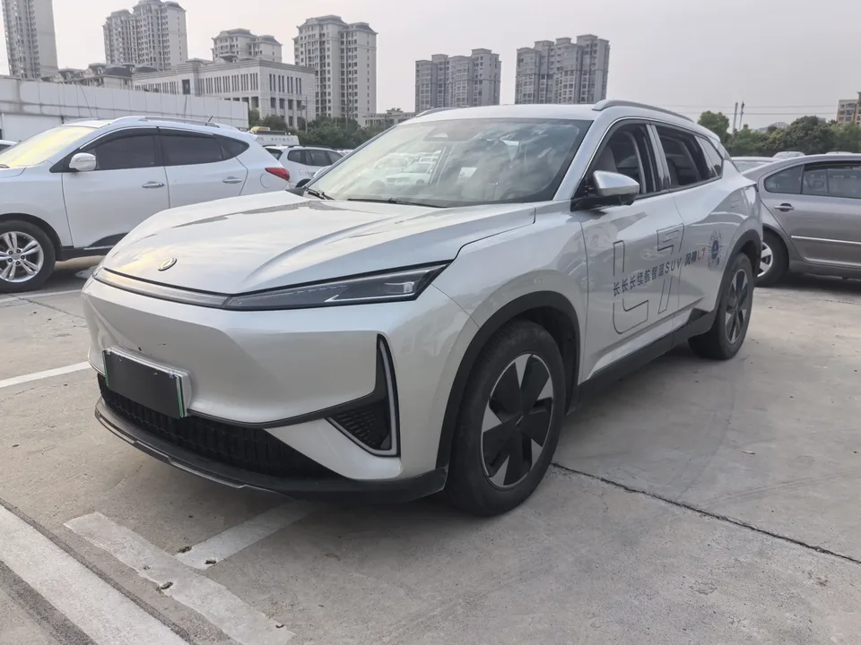 Dongfeng Fengshen L7 PHEV Fengshen L7 PHEV 2025 205 Super long range premium model 2025 — photo 1, buy with delivery to Moscow