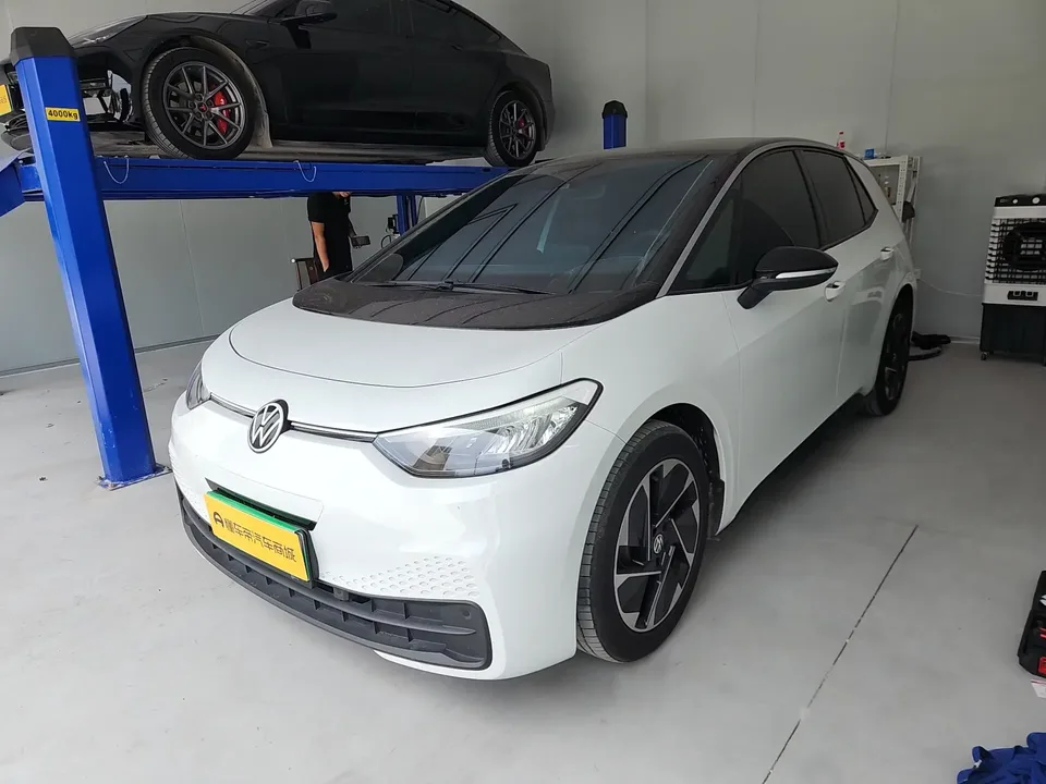 Volkswagen ID.3 Volkswagen ID.3 2024 Pure Smart Edition 2024 — photo 1, buy with delivery to Moscow