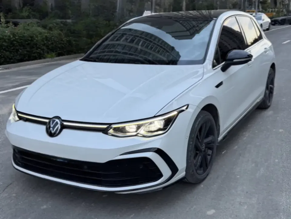 Volkswagen Golf golf 2023 280TSI DSG R-Line Lite 2023 — photo 1, buy with delivery to Moscow