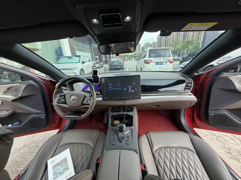 BYD Han DM Chinese DM 2022 DM-i 121KM Premium 2022 — thumbnail 4