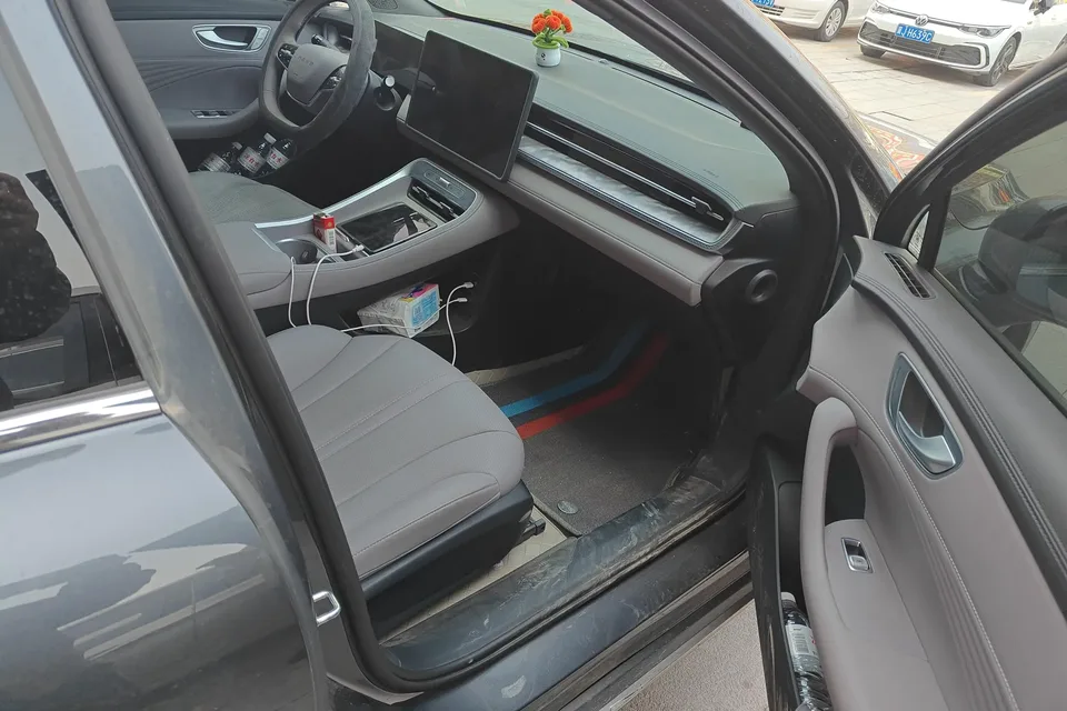 Roewe M7 DMH Roewe M7 DMH 2025 160km Comfort Edition 2025 — thumbnail 3